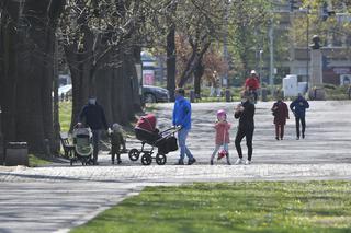 Rozluźnienie w Warszawie. Otwarte Parki i bulwary