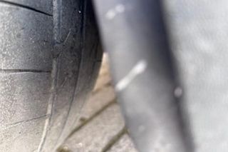 Policjanci z Leszna skontrolowali przewoźników osób na apkę. Do niektórych strach wsiadać