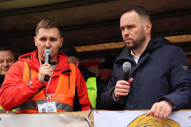 Protest rolników 20 marca przed Lubelskim Urzędem Wojewódzkim w Lublinie