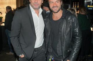 Tak Piotr Stramowski dokazuje bez żony. Humor mu dopisuje 