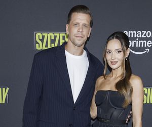 Premiera filmu Szczęsny. Tomasz Kot z synem, brata piłkarza z rodziną i Quebonafide z partnerką [GALERIA]