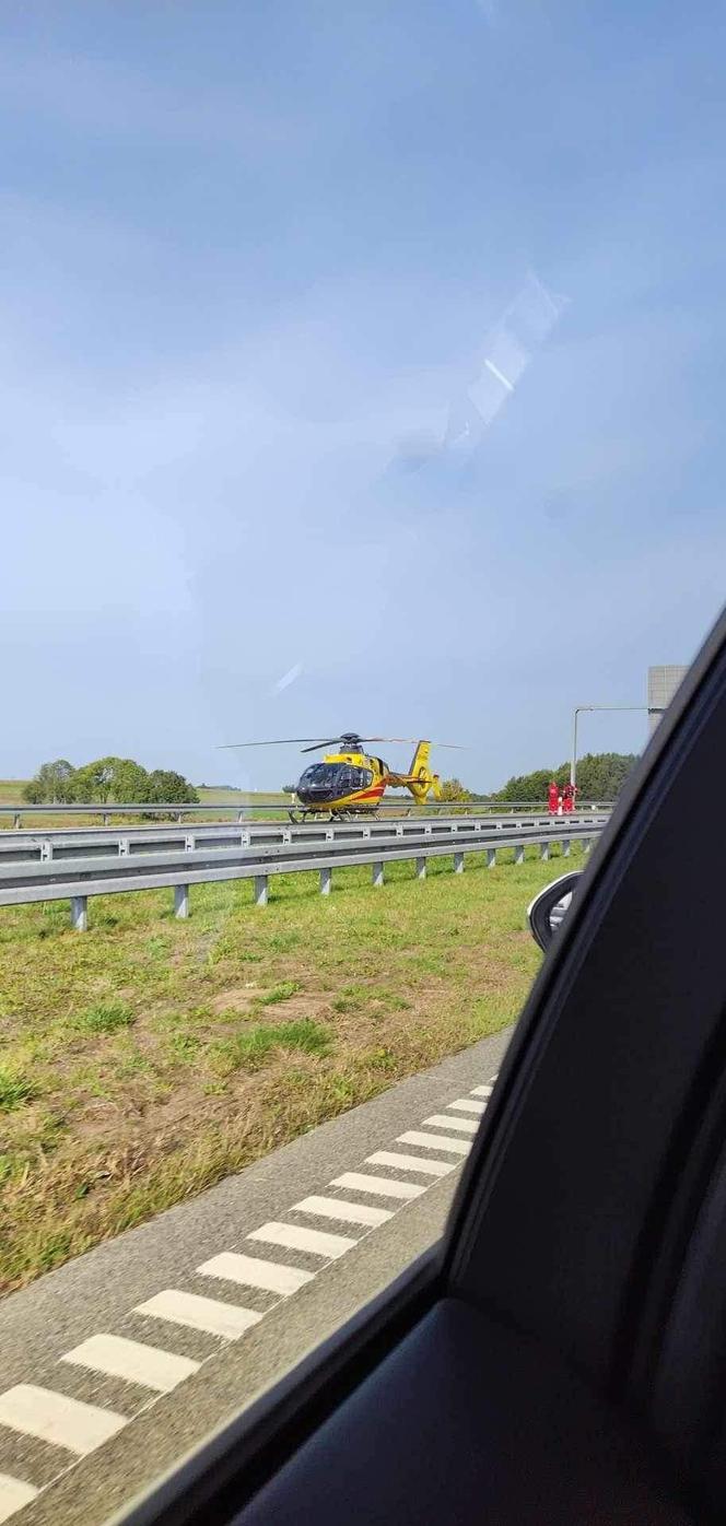 Tragedia na autostradzie A1. Motocyklista zginął w zderzeniu z autobusem