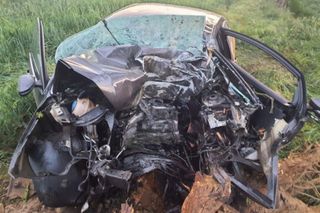 Tragedia pod Skierniewicami. 28-letni kierowca zginął po zderzeniu z drzewem