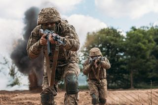 Po 3 latach wojny Ukraińcy mówią dość. Czy negocjacje są jedynym wyjściem?