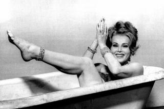 SKANDAL na brytyjskim dworze! Książę Filip ZDRADZAŁ królową Elżbietę