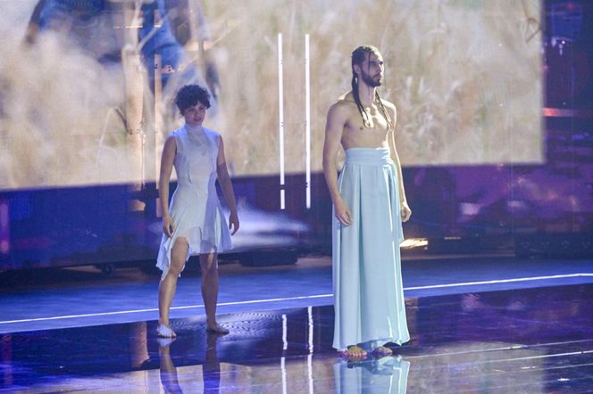 Angele Villanueva, Adam Soroczyński