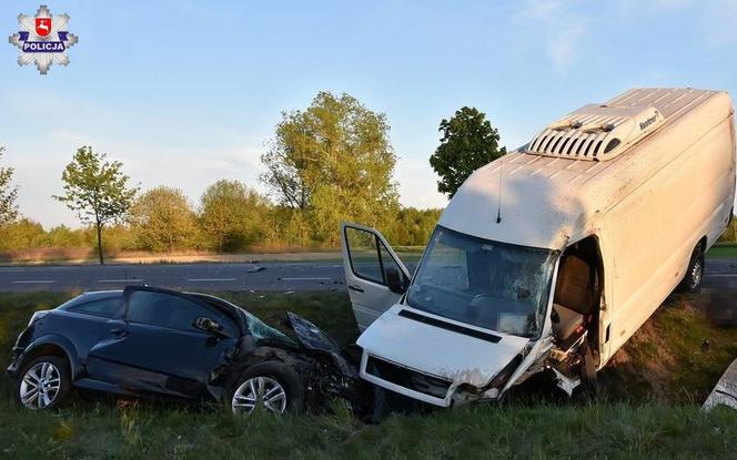 Wypadek na DK 2. Jedna osoba nie żyje, cztery trafiły do szpitala