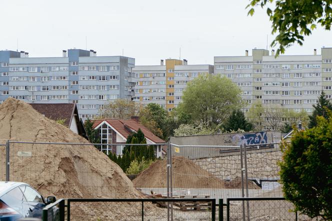 "Leningradczyki" z Osiedla Przyjaźń - zobacz zdjęcia bloków, które do Szczecina przypłynęły na statkach