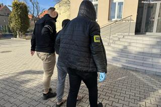 Zaatakował znajomego nożem i uciekł. Usłyszał zarzuty