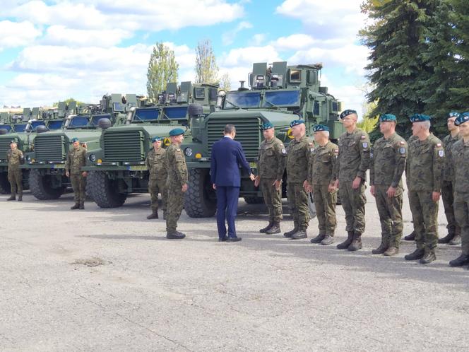 Premier Morawiecki w Siedlcach: oficjalne przekazanie 18. Dywizji Zmechanizowanej transporterów Cougar - 05.09.2022