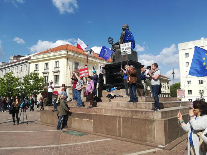 Marsz Suwerenności przeszedł ulicami Warszawy