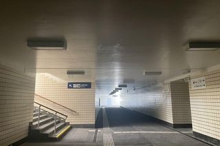 Awaria na linii kolejowej w Warszawie. Duże opóźnienia pociągów