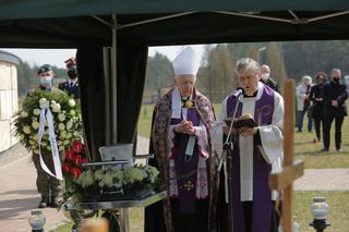 Pogrzeb Anny Wasilewskiej. Posłanka spoczęła na cmentarzu w Dywitach [ZDJĘCIA]