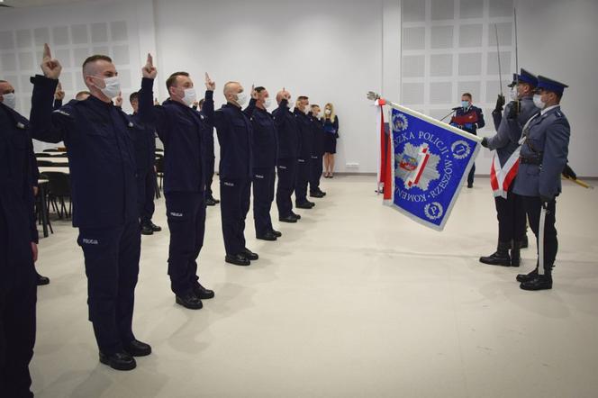 Nowi policjanci złożyli ślubowanie w Rzeszowie [ZDJĘCIA]