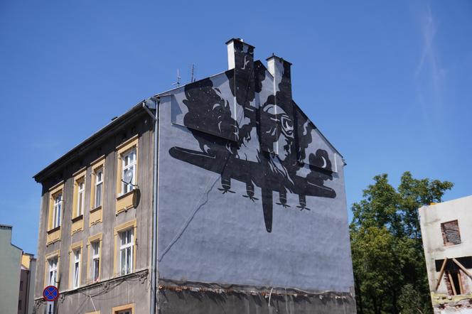 Mural upamietniajacy samolot Liberator zestrzelony nad Zabłociem w nocy z 16/17 sierpnia 1944