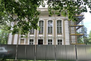 Pałac w Wolsztynie przechodzie generalny remont. Zobacz zdjęcia