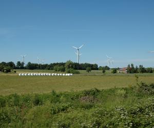 Rząd chce zakazu budowy wiatraków wokół obszarów Natura 2000. Są protesty