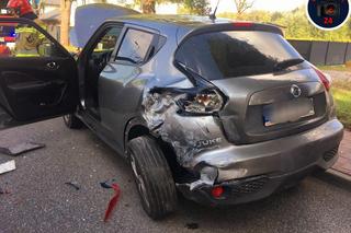 Trzy samochody zderzyły się w Nadarzynie. Dwóch kierowców trafiło do szpitala