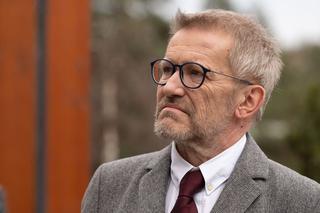 Na dobre i na złe, odc. 739.  Mirosław Grec (Jacek Mikołajczak), ojciec Dominiki