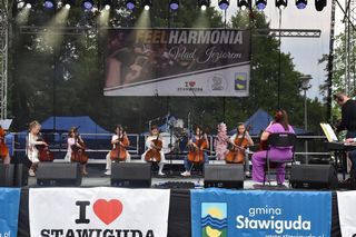 Koncert Feelharmonia nad Jeziorem. Muzycy ponownie zagoszczą w Majdach