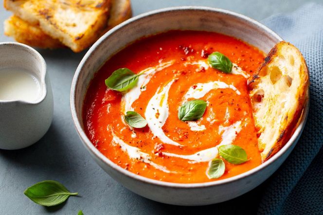 zupa pomidorowa z dynią i mleczkiem kokosowym
