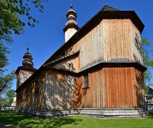 To jedna z najciekawszych małopolskich wsi. Jej ozdobą jest szlachecki dwór 