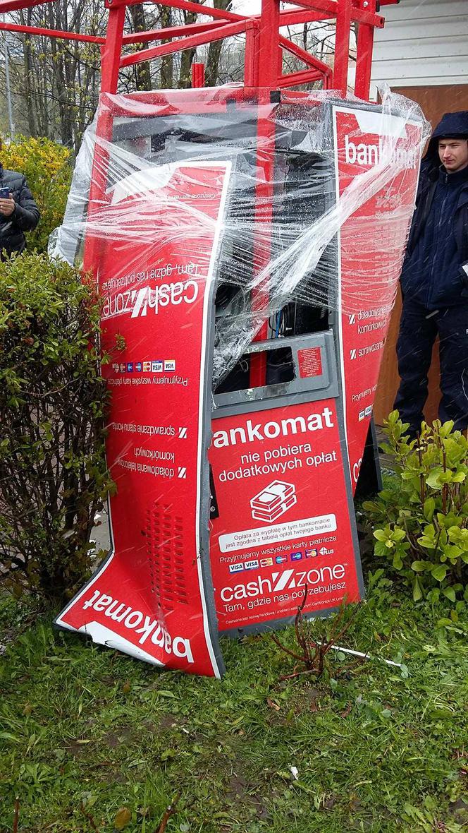 Kraków: Wybuch na os. Złotego Wieku. Ktoś wysadził bankomat! [ZDJĘCIA, AUDIO]