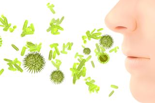 Alergiczny nieżyt nosa może prowadzić do zapalenia zatok. Jak leczyć nieżyt nosa?