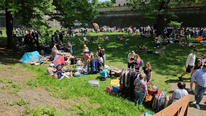 Rzeszowski bazar w Fosie przyciągnął tłumy