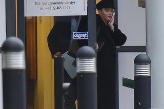 Monika Richardson i jej nowy ukochany przyłapani u lekarza. Tak ją wspierał po zabiegu