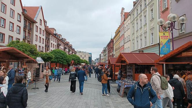 Jarmark Świętojański już działa! Zobacz, jak wygląda teraz wrocławski Rynek