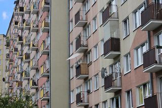 Zbierają wspomnienia i zdjęcia, z których powstaną wyjątkowe pocztówki. To inicjatywa Balkonowe Opowieści