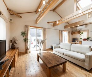 Salon z kuchnią i jadalnią