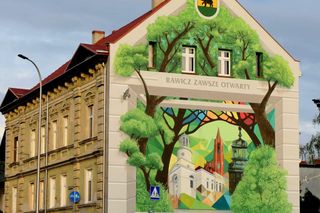 Zdobi, promuje i... oczyszcza powietrze. Nowy mural w Rawiczu