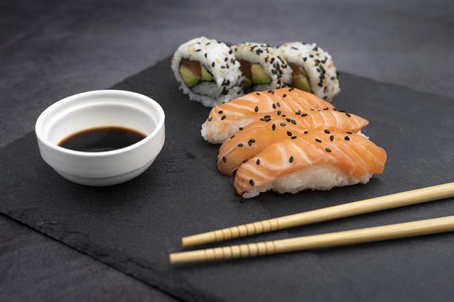 Jaki zestaw do sushi wybrać? Kompletujemy niezbędne akcesoria do sushi