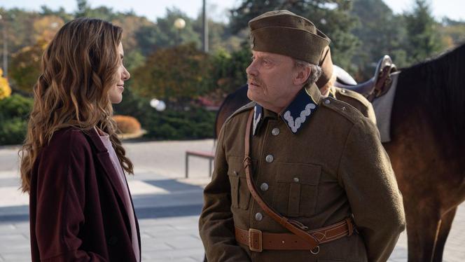 Na dobre i na złe, odcinek 724. Cezary  (Daniel Olbrychski), Hania Sikorka (Marta Żmuda-Trzebiatowska)