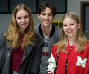 M jak miłość odc. 1855. Grzesiek (Borys Wiciński), Sara (Nadia Smyczek), Lenka (Olga Cybińska)