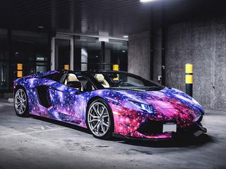 Lamborghini Aventador w galaktycznym lakierze