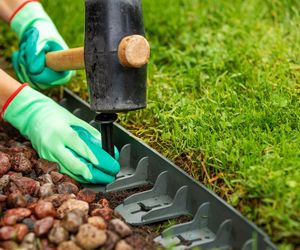 Jak głęboko wkopać plastikowe obrzeża do oddzielenia trawnika?