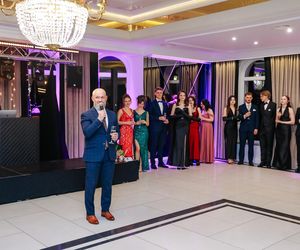 Elegancka studniówka maturzystów z I LO w Rybniku. Ten bal zapamiętają na długo