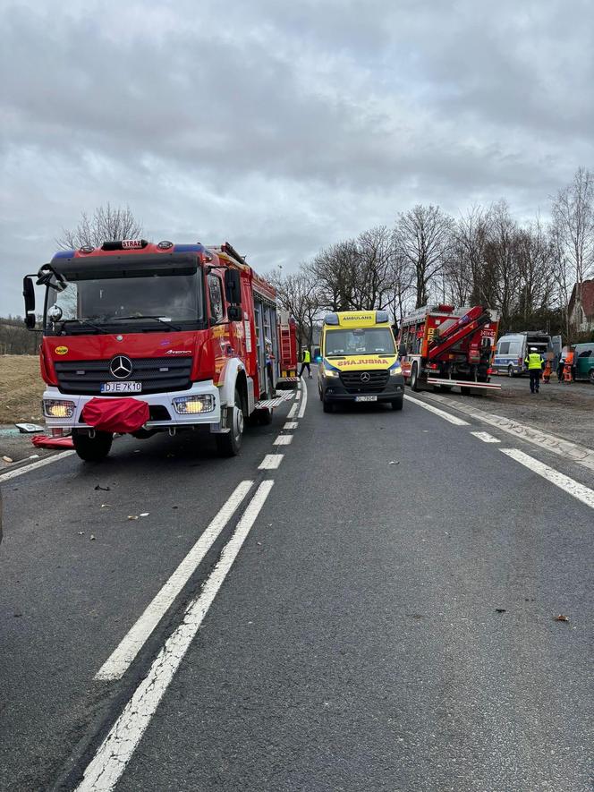 39-letnia kobieta nie żyje, troje dzieci rannych. Dron opóźnił akcję ratowniczą?