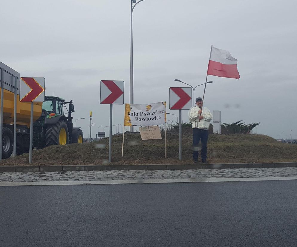 ​Na S5 koło Leszna zaczęła się druga doba rolniczego protestu