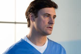 Na dobre i na złe odc. 869: Krzysztof Radwan (Mateusz Damięcki)