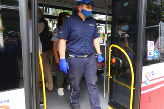 Opole: Policjanci patrolują miejskie autobusy