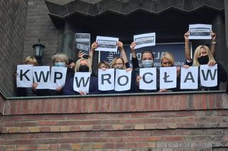 Czarny protest pracowników policji.  Mają dość drastycznie niskich pensji