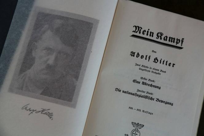 "Mein Kampf" Adolfa Hitlera po polsku! Najmroczniejsza książka na