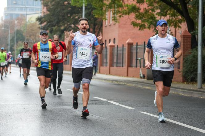 22. Poznań Maraton za nami. Tysiące biegaczy na ulicach Poznania 