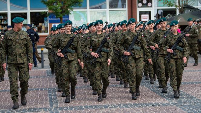 Kobiety w Wojsku Polskim. Polki chętnie odbywają dobrowolną zasadniczą służbę wojskową