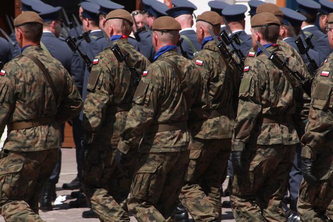 Żołnierze już pracują w szpitalu w Brzesku!. Nie liczą łóżek, dostali inne zadanie
