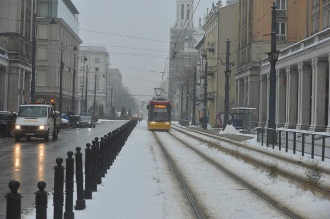 Potężna śnieżyca zasypała Warszawę